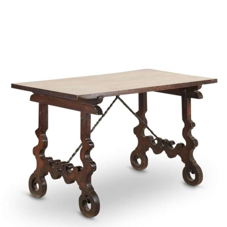 18th Century Spanish Walnut Dining Table